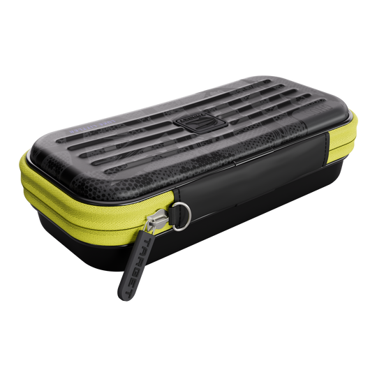 Takoma Ghost Series Luke Littler dart case Auf dem Bild ist das Takoma Ghost Series Luke Littler Dartcase abgebildet. Diese Darttasche bietet sicheren Schutz für Dartpfeile.