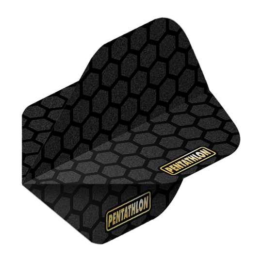 Das Bild zeigt ein Dartflügel mit dem Namen „Pentathlon RT Honeycomb No2 Standard Flights“. Das Design ist schwarz mit einem grau-schwarzen Wabenmuster und dem Pentathlon-Logo.