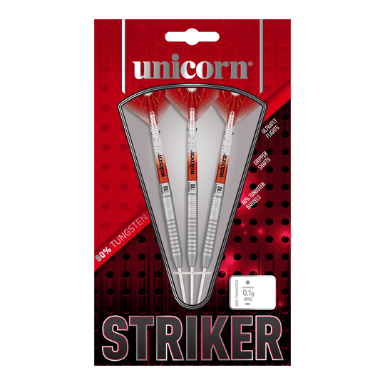 Unicorn Core XL Striker Style 5 steel darts Das Bild zeigt die Verpackung der "Unicorn Core XL Striker Style 5 Steeldarts". In der Packung befinden sich drei Steeldarts mit silbernen Schäften und roten Flights.