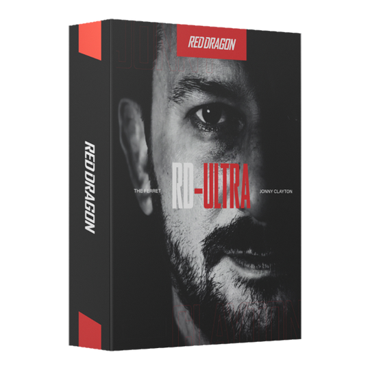 Red Dragon Jonny Clayton RD-ULTRA soft darts - 18g Hier sieht man die Red Dragon Jonny Clayton RD-ULTRA Softdarts mit einem Gewicht von 18g. Die Softdarts haben schwarze, graue und rote Akzente sowie auffällige Flights.