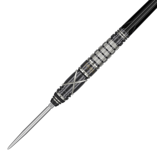 Target Japan Black Marque Chaos 2 SP steel darts Das Bild zeigt den Target Japan Black Marque Chaos 2 SP Steeldart. Der Dart hat ein elegantes, schwarzes Design mit silbernen Akzenten und feinen Rillen für besseren Halt.