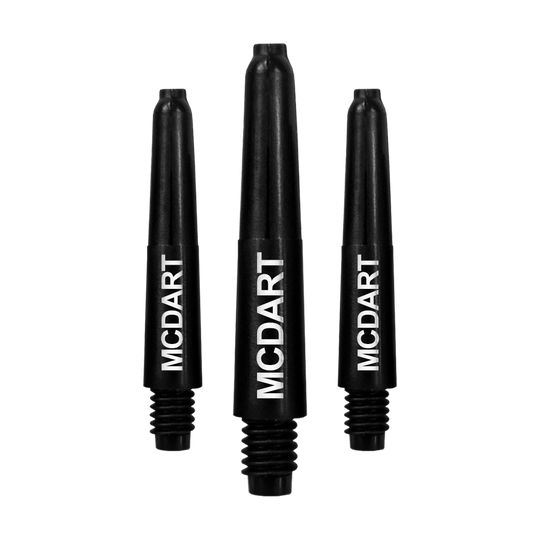 MD-608_Nylon_Shafts_mit_Wunschdruck_Schwarz_28mm_1 Das Bild zeigt drei schwarze Nylon-Dartschäfte mit der Aufschrift "MCDART". Sie sind in einer aufrechten Position nebeneinander angeordnet.
