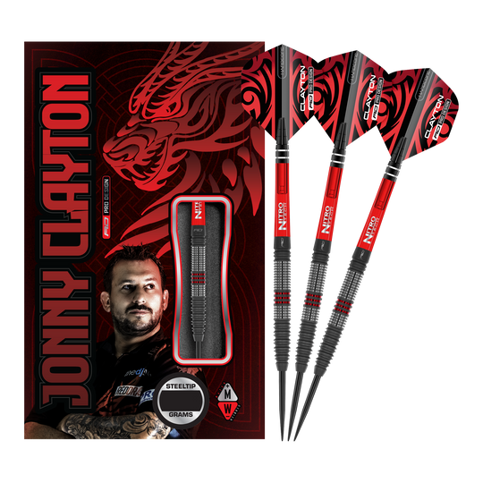 Red Dragon Jonny Clayton Hiraeth steel darts Das Bild zeigt das Produkt "Red Dragon Jonny Clayton Hiraeth Steeldarts" mit drei Steeldarts und einer auffälligen Verpackung. Auf der Verpackung sind ein Porträt von Jonny Clayton und ein roter Drachen abgebildet.