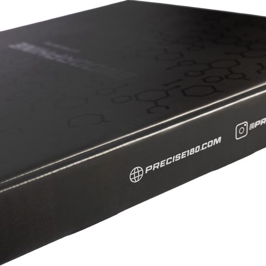 Abgebildet ist das Precise 180 Endorphine Steeldartboard mit Nummernring in Inferno Red. Das Dartboard ist robust und für ein präzises Spielerlebnis konzipiert.