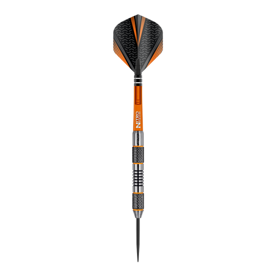 Red Dragon Amberjack 5 steel darts - 24g Dies ist ein Steeldart der Marke Red Dragon, Modell Amberjack 5 mit einem Gewicht von 24 Gramm. Der Dart hat ein schwarzes und orangefarbenes Design mit metallischen und geriffelten Griffbereichen.