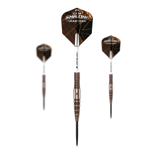 Das Bild präsentiert ein Set der Mission Cam Crabtree V2 Steeldarts. Mehrere Dartpfeile werden gemeinsam gezeigt.