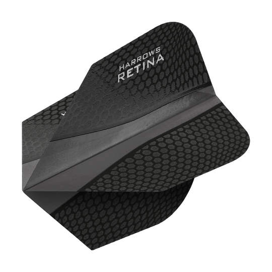 HR67_Harrows_Retina_Schwarz_No2_Standard_Flights_2 Das Bild zeigt die Harrows Retina Schwarz No6 Flights, die für Dartpfeile verwendet werden. Sie sind schwarz und haben ein modernes, wabenartiges Muster.