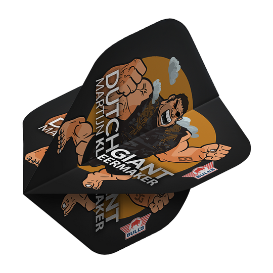 BU50922_Bulls_NL_Player_100_Martijn_Kleermaker_Cartoon_No2_Standard_Flights_2 Das Bild zeigt einen Dartflight mit einer Cartoon-Abbildung eines muskulösen Mannes und dem Text "Dutch Giant Martijn Kleermaker". Der Flight ist schwarz mit orangen und weißen Details sowie dem Bulls NL-Logo.
