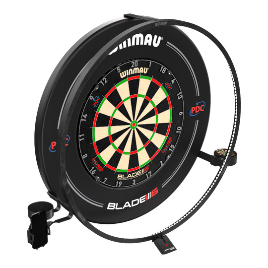 Winmau Plasma Accessory Set Das Bild zeigt das "Winmau Plasma Zubehör Set" für Dartscheiben. Es besteht aus einem beleuchteten LED-Ring und weiterem Zubehör rund um die Dartscheibe.