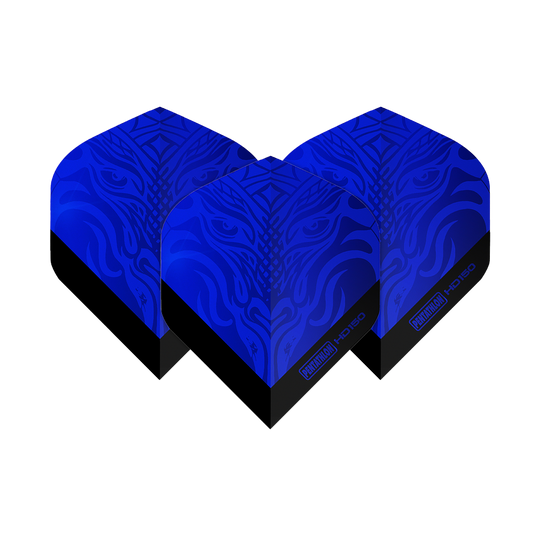 Das Bild zeigt drei blaue Dart-Flights mit einem metallischen Muster und der Aufschrift "Pentathlon HD150". Die Flights haben eine standardmäßige, robuste Form und glänzen in einem auffälligen Blau.