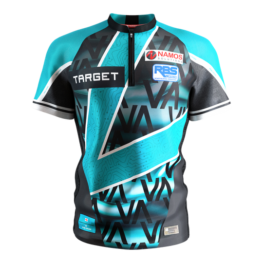 Dies ist das Target Coolplay Rob Cross 2025 Dartshirt. Das Shirt hat ein modernes Design in Türkis, Schwarz und Weiß mit mehreren Sponsorenlogos auf der Vorderseite.
