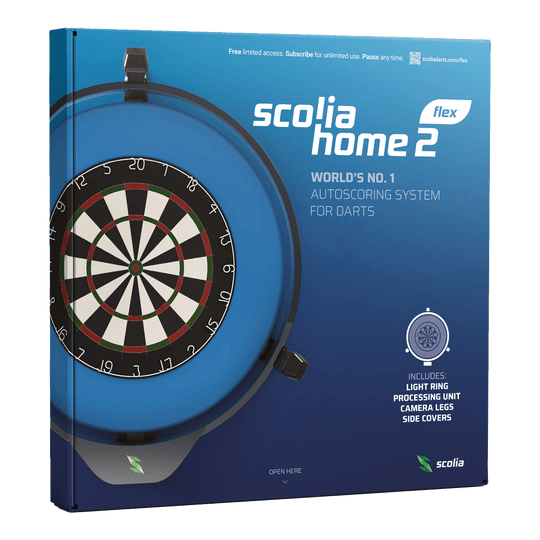 Scolia Home 2 FLEX - Electronic Autoscoring System with Lighting Ring 2026 Die Verpackung zeigt das Produkt "Scolia Home 2 FLEX", ein elektronisches Punktesystem für Darts mit Beleuchtungsring. Auf der Vorderseite sind eine Abbildung eines Dartboards und Informationen zu den enthaltenen Komponenten zu sehen.