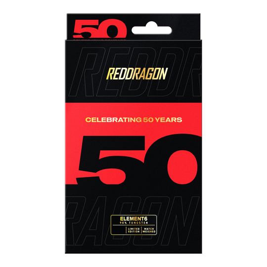 Die Red Dragon 50 Year Collection Element 6 B Steeldarts - 24g sind aus einer anderen Perspektive zu sehen. Man erkennt die besondere Form und Farbgebung der Darts.