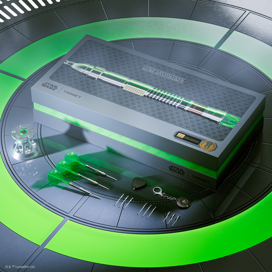 Abgebildet sind die Target Star Wars Luke Skywalker The Jedi Knight Light Saber Limited Edition Steeldarts - 24g. Diese Darts wurden dem Lichtschwert von Luke Skywalker nachempfunden.