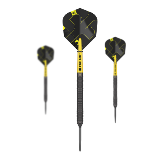 Target Bolide Void 04 Swiss Point steel darts Das Bild zeigt drei Steeldarts des Modells "Target Bolide Void 04 Swiss Point". Die Darts sind schwarz-gelb und haben ein modernes, markantes Design.