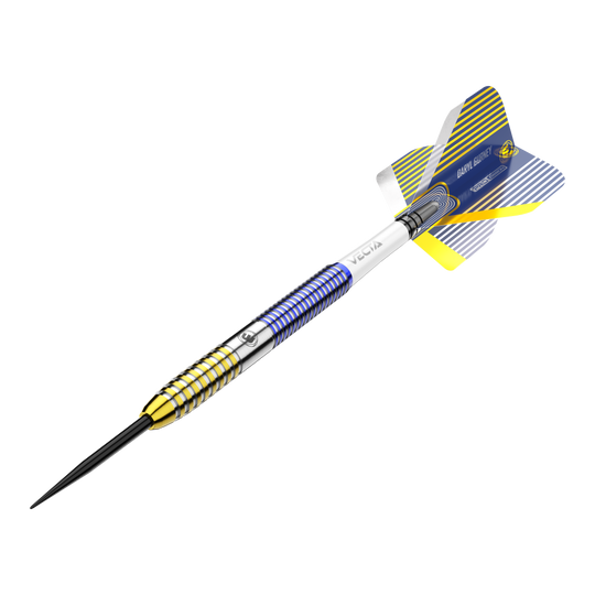 Winmau Daryl Gurney SC 1.0 Series Steeldarts - 23g Das Bild zeigt einen Winmau Daryl Gurney SC 1.0 Series Steeldart mit einem Gewicht von 23g. Der Dart ist bunt gestaltet, hauptsächlich in Blau, Gelb und Silber.