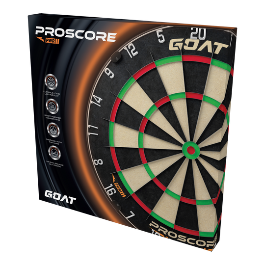 Die Abbildung zeigt das Produkt „GOAT Proscore PWR Steeldartboard“ in seiner Verpackung. Auf der Box sind das Dartboard und verschiedene Produkthighlights sichtbar.