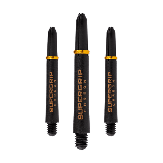 HR352_Harrows_Supergrip_Carbon_Shafts_Gold_40mm_1o5tEOkfaAgVq5 Das Bild zeigt drei schwarze Harrows Supergrip Carbon Shafts mit goldenen Ringen. Die Schäfte sind unterschiedlich lang und haben den Schriftzug "Supergrip Carbon" in goldener Farbe.