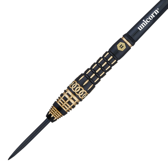 Unicorn Top Brass V4 Steeldarts - 20g Das Bild zeigt einen Unicorn Top Brass V4 Steeldart mit 20g Gewicht. Der Dart ist schwarz mit goldenen Akzenten und trägt das Unicorn-Logo.