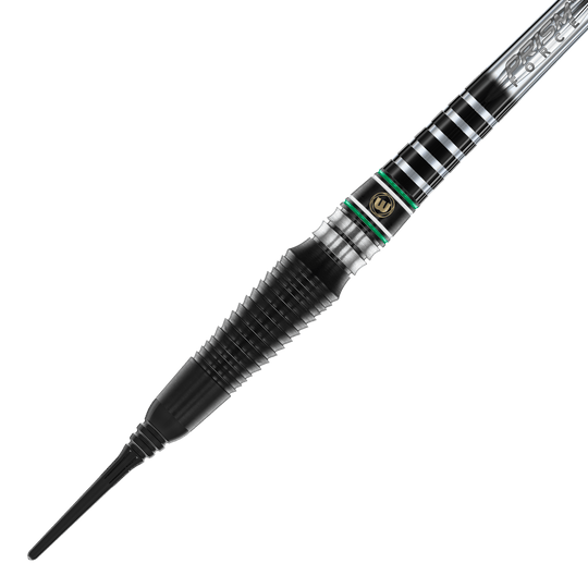 Winmau Sniper Black 2025 soft darts - 20g Mehere Winmau Sniper Black 2025 Softdarts - 20g sind nah aneinander dargestellt. Details der Oberfläche fallen auf.