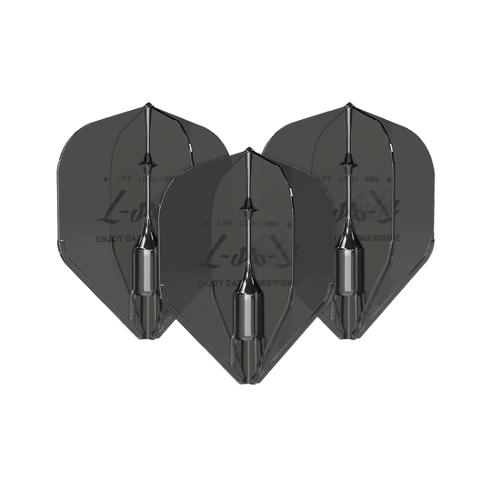 L-Style Fantom L1EZ Flights Black Das Bild zeigt drei schwarze L-Style Fantom L1EZ Flights für Darts. Die Flights sind nebeneinander angeordnet und verfügen über ein glänzendes, modernes Design.