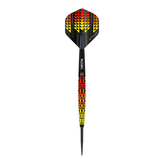 Der Winmau Firestorm Flame Tapered Steeldart hat ein auffälliges Design mit gelben, orangefarbenen und roten Farbverläufen. Die Flights zeigen ein geometrisches Muster in denselben Farben und geben dem Dart ein flammendes Aussehen.