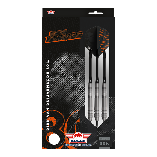 Auf dem Bild ist eine Verpackung der "Bulls NL Dirk Van Duijvenbode 80 Steeldarts" zu sehen. Die Packung zeigt drei silberne Steeldarts und enthält den Namen des Spielers sowie das Bulls-Logo.