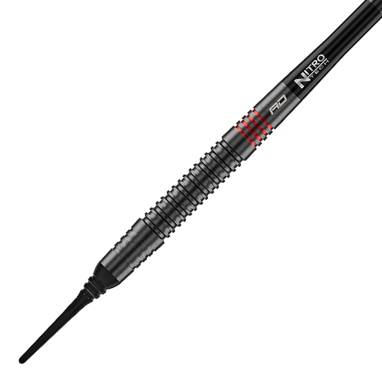 Red Dragon Jonny Clayton RD-ADV soft darts - 18g Die Abbildung zeigt die Red Dragon Jonny Clayton RD-ADV Softdarts - 18g. Ein einzelner Softdart wird seitlich gezeigt.