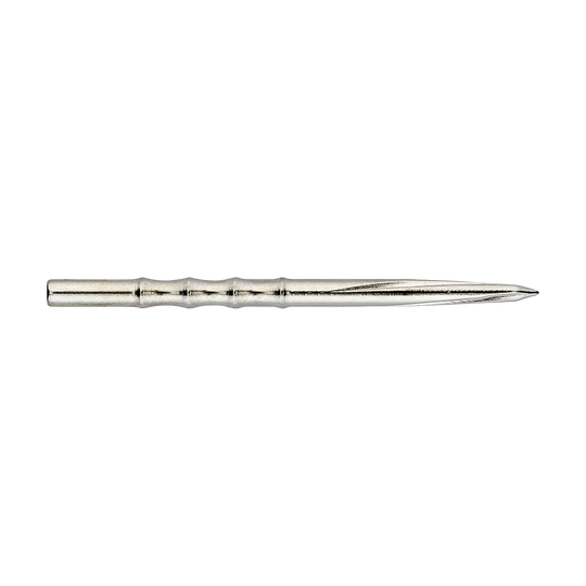 Unicorn Volute Scalloped Steel Dart Tips Das Bild zeigt eine silberne Steeldartspitze mit einem gerillten Design. Die Spitze ist schlank und hat eine profilierte, leicht gewellte Oberfläche.