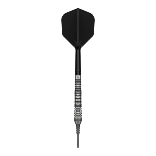 Target Japan Black Marque Renegade 4 Softdarts - 19g Das Bild zeigt einen schwarzen Softdart namens "Target Japan Black Marque Renegade 4" mit einem Gewicht von 19g. Der Dart hat ein elegantes Design mit einem strukturierten Griff und schwarzer Spitze sowie schwarzem Flight.