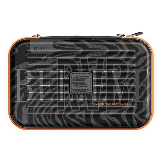Takoma XL Ghost Series Raymond Van Barneveld dart case Zu sehen ist das Takoma XL Ghost Series Raymond Van Barneveld Dartcase. Die Tasche bietet Schutz und Stil für Dartspieler.