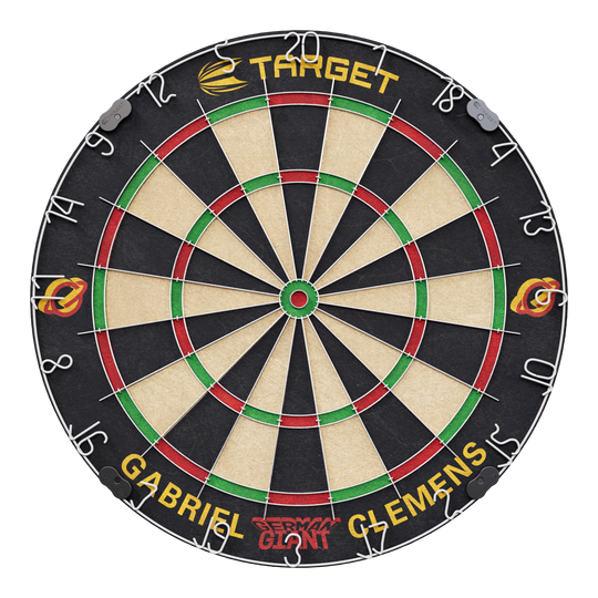 Target Gabriel Clemens steel dartboard set Dies ist eine Steeldartscheibe mit dem Namen "Target Gabriel Clemens Steeldartboard Set". Auf der unteren Seite sind die Wörter "Gabriel Clemens" und "German Giant" zu sehen.