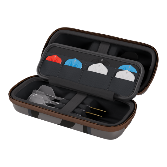 Target Star Wars Boa Dartcase - Mandalorian Abgebildet ist das Target Star Wars Boa Dartcase - Mandalorian. Das Etui verbindet Star Wars Design mit praktischem Nutzen für Dartspieler.