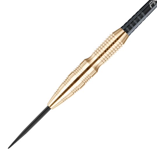 1224_Winmau_Simon_Whitlock_Brass_Steeldarts_2 Das Bild zeigt einen Winmau Simon Whitlock Brass Steeldart. Der Dartpfeil besteht aus Messing und hat eine strukturierte Griffzone für besseren Halt.