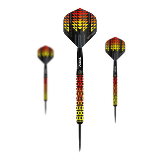 Das Bild zeigt drei Winmau Firestorm Flame Parallel Steeldarts mit auffälligem Flammen-Design in Gelb, Orange und Rot. Die Flights sind schwarz mit geometrischem Muster, während die Schäfte passend farbig gestaltet sind.