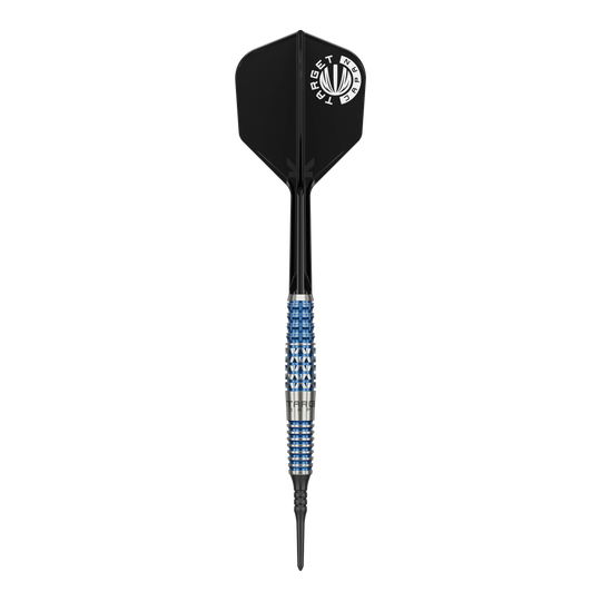 Target Japan Toru Suzuki Sereno GEN2 Soft Darts - 20g Das Bild zeigt einen Softdart der Marke Target Japan, Modell Toru Suzuki Sereno GEN2 mit 20g Gewicht. Der Dart hat ein auffälliges Design mit einem schwarz-blauen Griff und schwarzer Flight mit weißem Logo.