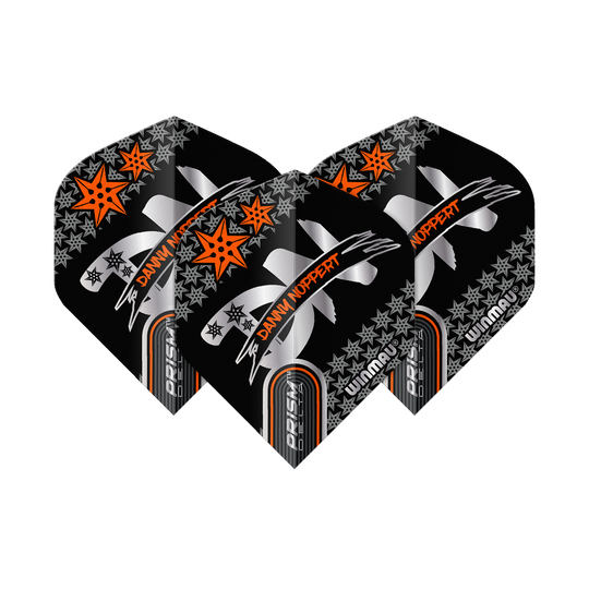 Das Bild zeigt drei schwarze Dartflights mit dem Aufdruck „Danny Noppert“ in Orange. Die Flights sind von der Marke Winmau und tragen das Modell „Prism Delta Signature No2 Standard“.