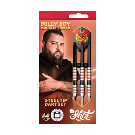 Shot Michael Smith Plated Brass Steeldarts - 24g Das Bild zeigt eine Verpackung für das Produkt "Shot Michael Smith Plated Brass Steeldarts - 24g". Auf der Packung sind ein Foto eines Mannes, drei Steeldarts und der Text "Steel Tip Dart Set" zu sehen.