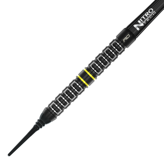 Dies ist ein Red Dragon Astraeus Q4X Parallel Softdart mit einem Gewicht von 20g. Der Dart hat ein schwarzes Design mit gelben Akzenten und einer markanten Griffstruktur.