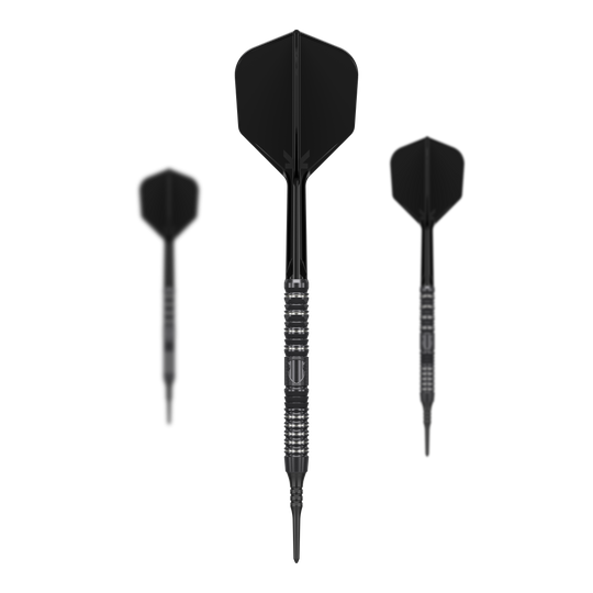 Target Japan Black Marque Draco GEN2 Soft Darts - 20g Das Bild zeigt drei schwarze Softdarts mit unterschiedlich großen Flights. In der Mitte befindet sich der Target Japan Black Marque Draco GEN2 Softdart mit einem Gewicht von 20g.