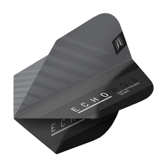 TG481_335410_Target_ProUltra_Echo_No6_Flights_2 Das Bild zeigt das Produkt "Target ProUltra Echo No6 Flights". Es handelt sich um eine schwarze Dartflugfeder mit modernem, minimalistischem Design und der Aufschrift "ECHO".