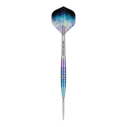 Precise 180 Northern Lights steel darts Abgebildet ist ein einzelner Precise 180 Northern Lights Steeldart. Der Dartpfeil hebt sich klar vom Hintergrund ab.