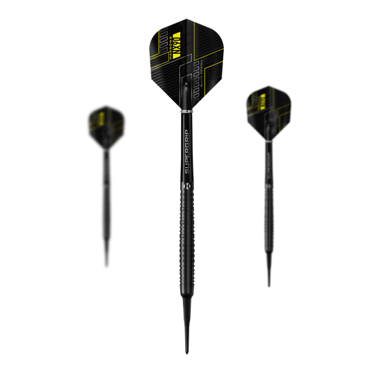 Harrows NX90 Black Edition soft darts Das Bild zeigt drei schwarze Softdarts der Marke Harrows NX90 Black-Edition. Die Flights haben ein modernes, schwarzes Design mit gelben Akzenten.