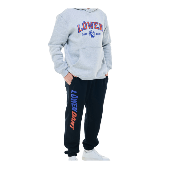Lion Collection Joggers Hier ist die Löwen Kollektion Jogger zu sehen. Die Hose eignet sich ideal zum Entspannen und für sportliche Aktivitäten.