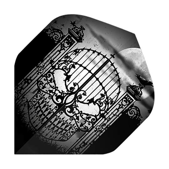 Das Bild zeigt ein schwarz-weißes Motiv mit einem verzierten eisernen Tor vor einem Vollmond. Eine Krähe sitzt auf einem der Torpfeiler und verstärkt die mystische Atmosphäre.