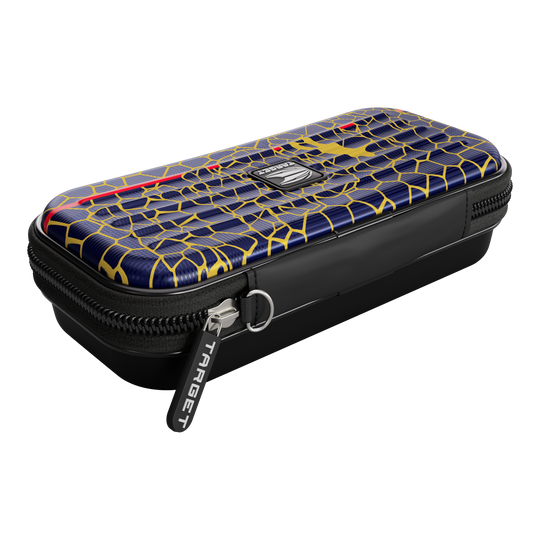 Target Takoma Josh Rock dart case Das Bild zeigt ein Target Takoma Josh Rock Dartcase. Das Etui hat ein auffälliges Muster in Blau und Gelb mit einem schwarzen Reißverschluss.