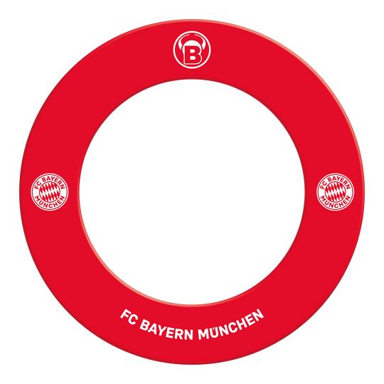 Bulls FC Bayern Munich Premium Dartboard Surround Auf dem Bild ist das Bulls FC Bayern München Premium Dartboard Surround zu sehen. Das Surround schützt die Wand und trägt das Logo des FC Bayern München.