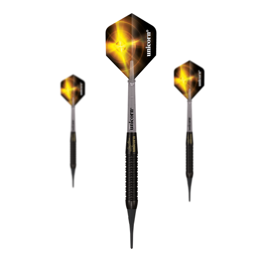 Unicorn World Champion Gary Anderson Black Brass Soft Darts - 19 g Das Bild zeigt drei Unicorn World Champion Gary Anderson Black Brass Softdarts mit einem Gewicht von 19 g. Die Pfeile haben schwarze Flights mit einem gelben, leuchtenden Design.