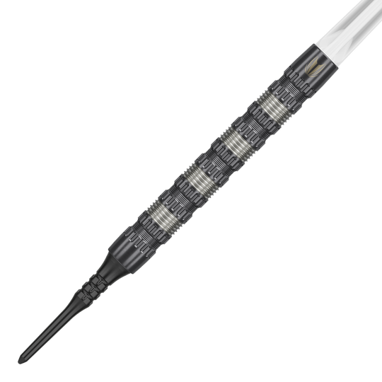 Target Rob Cross 95K Swiss Point Soft Darts - 18g Das Bild zeigt einen Target Rob Cross 95K Swiss Point Softdart mit einem Gewicht von 18 Gramm. Der Dartpfeil hat ein markantes, silber-schwarzes Griffdesign und eine schwarze Softspitze.